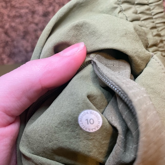 Lululemon lab high rise cuffed trousers - Picture 5 of 5